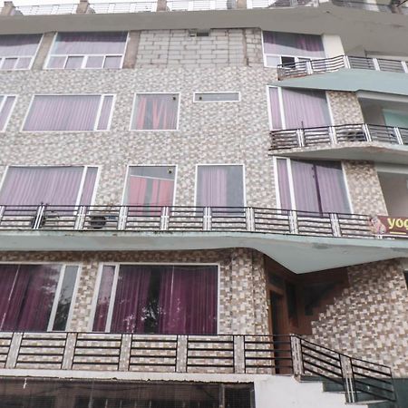 Oyo 69402 Yogeshwar Dhaam Hotel Vrindāvan Esterno foto