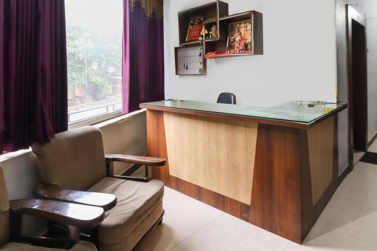 Oyo 69402 Yogeshwar Dhaam Hotel Vrindāvan Esterno foto
