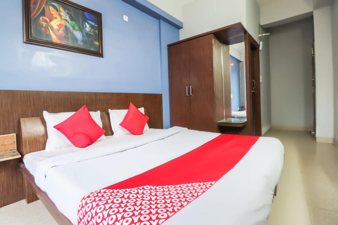 Oyo 69402 Yogeshwar Dhaam Hotel Vrindāvan Esterno foto